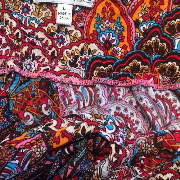 Maxi - Picture 2 of 3